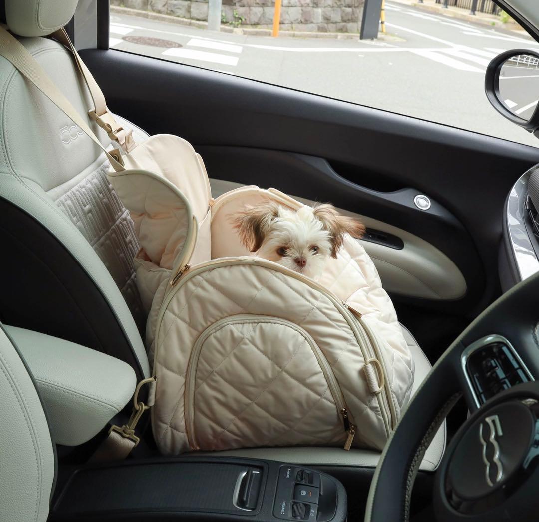 モンシェリ キルティングトライアングルドライブペットバッグ