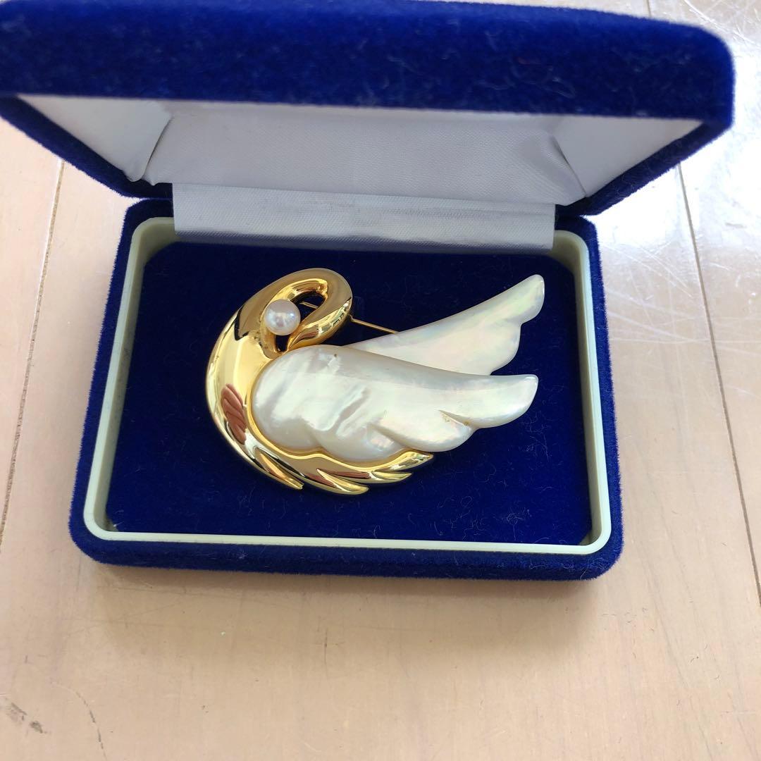 白鳥型　あこや真珠ブローチ