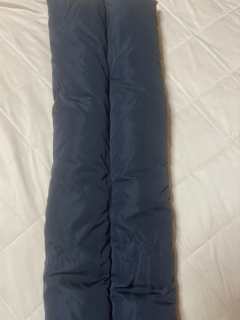 【ピー】JIL SANDER ロゴ パデッドマフラーネイビー