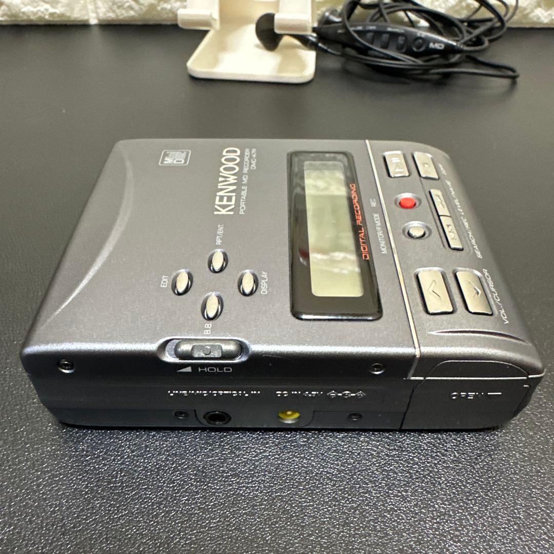 美品　KENWOOD ポータブル MDレコーダー DMC-A7R ジャンク現状品