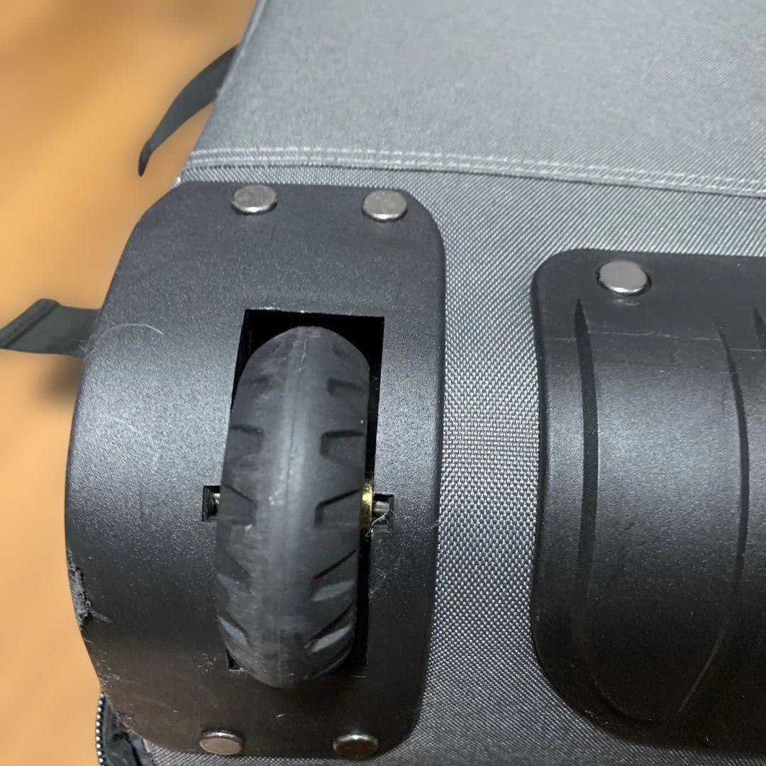 OAKLEY グレー キャリーバッグ