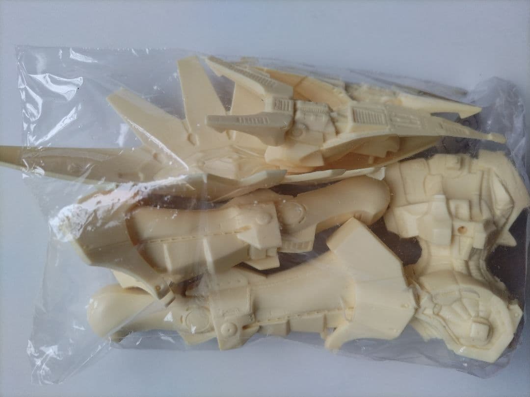 VOLKS 1/100スケール PATRAQUSHIE MIRAGE