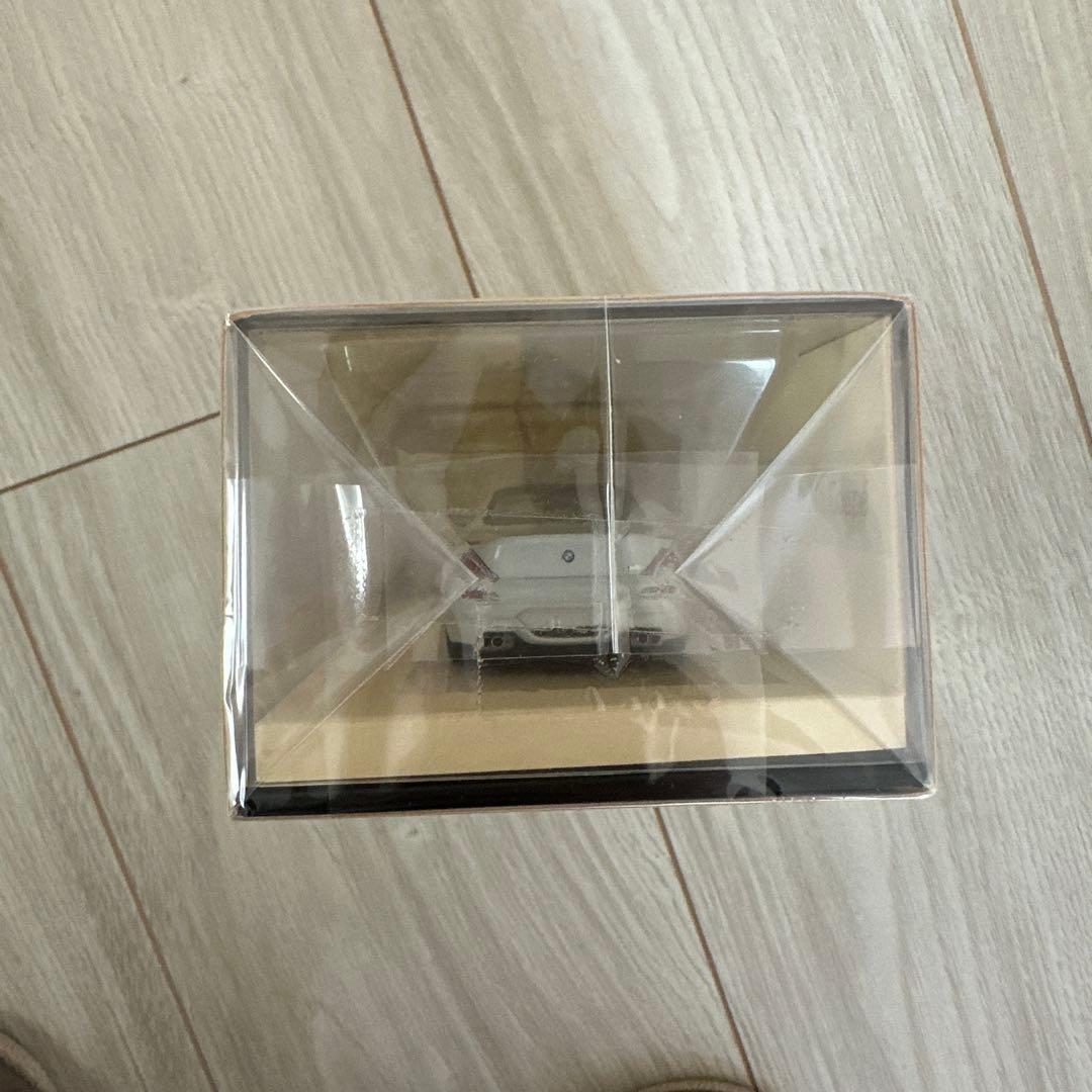 BMW M6 クーペ2007 ホワイト