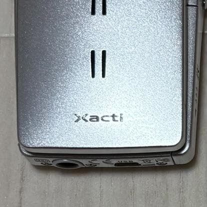 SANYO Xacti DMX-CG6(S) ビデオカメラ 600万画素 防水