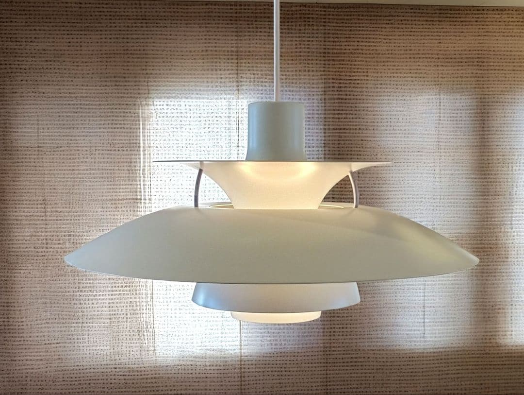 ルイスポールセン正規品　PH5クラシックホワイト