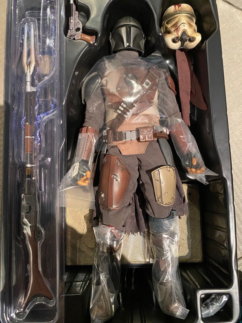 ホットトイズ スターウォーズ「マンダロリアン」1/6スケールフィギュア