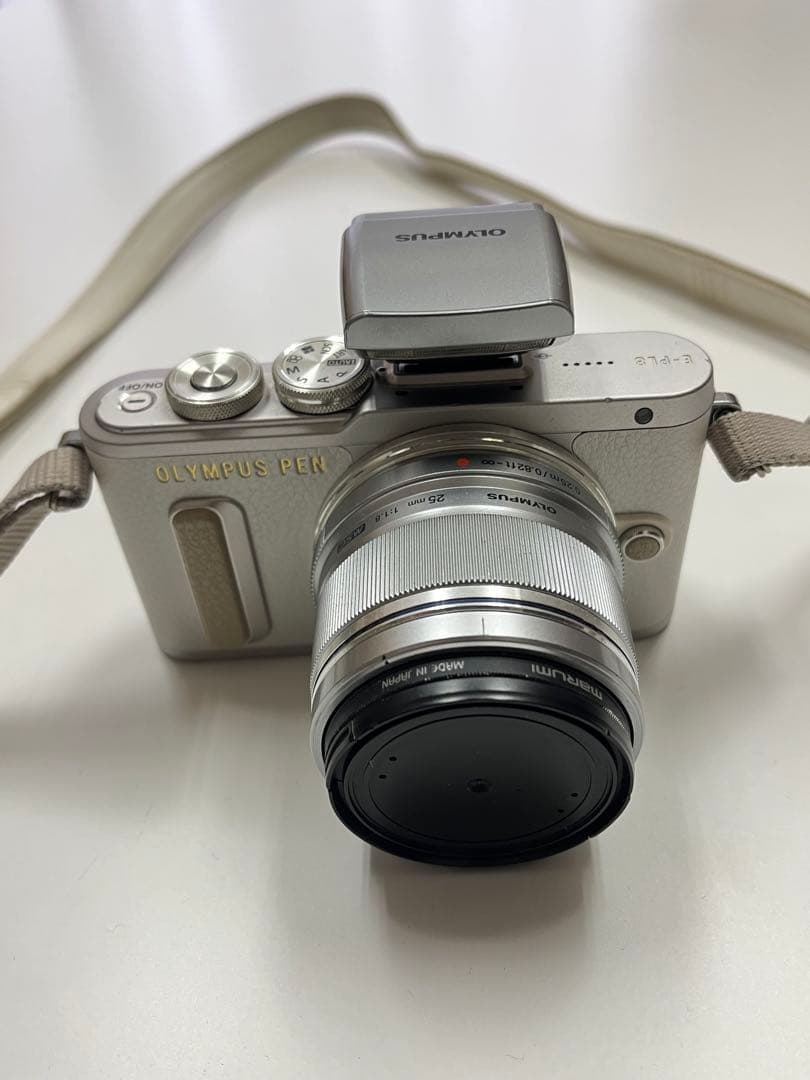 OLYMPUS PEN E-PL8 25mmレンズ付