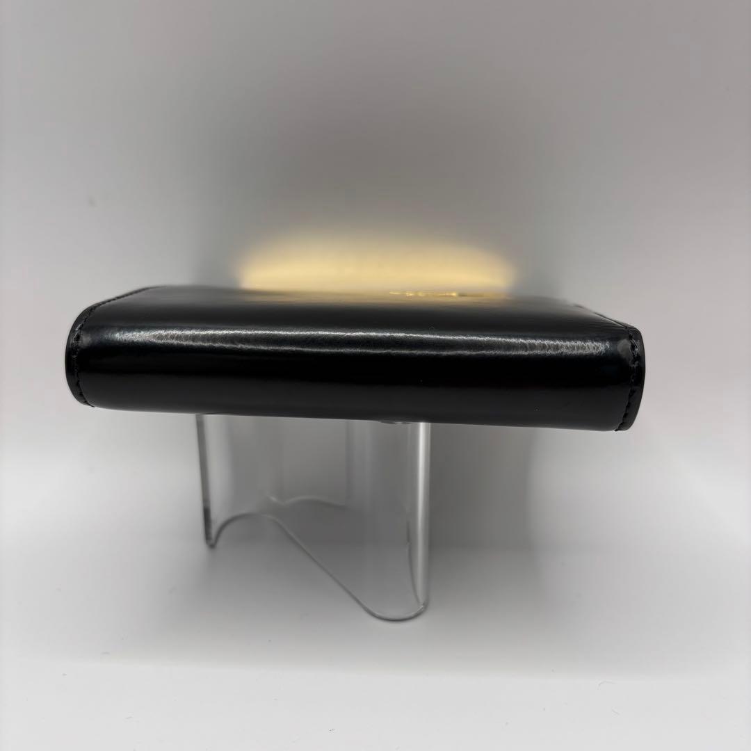 MARNI 二つ折り財布　ブラック　ゴールド　光沢　コンパクト　ウォレット　財布