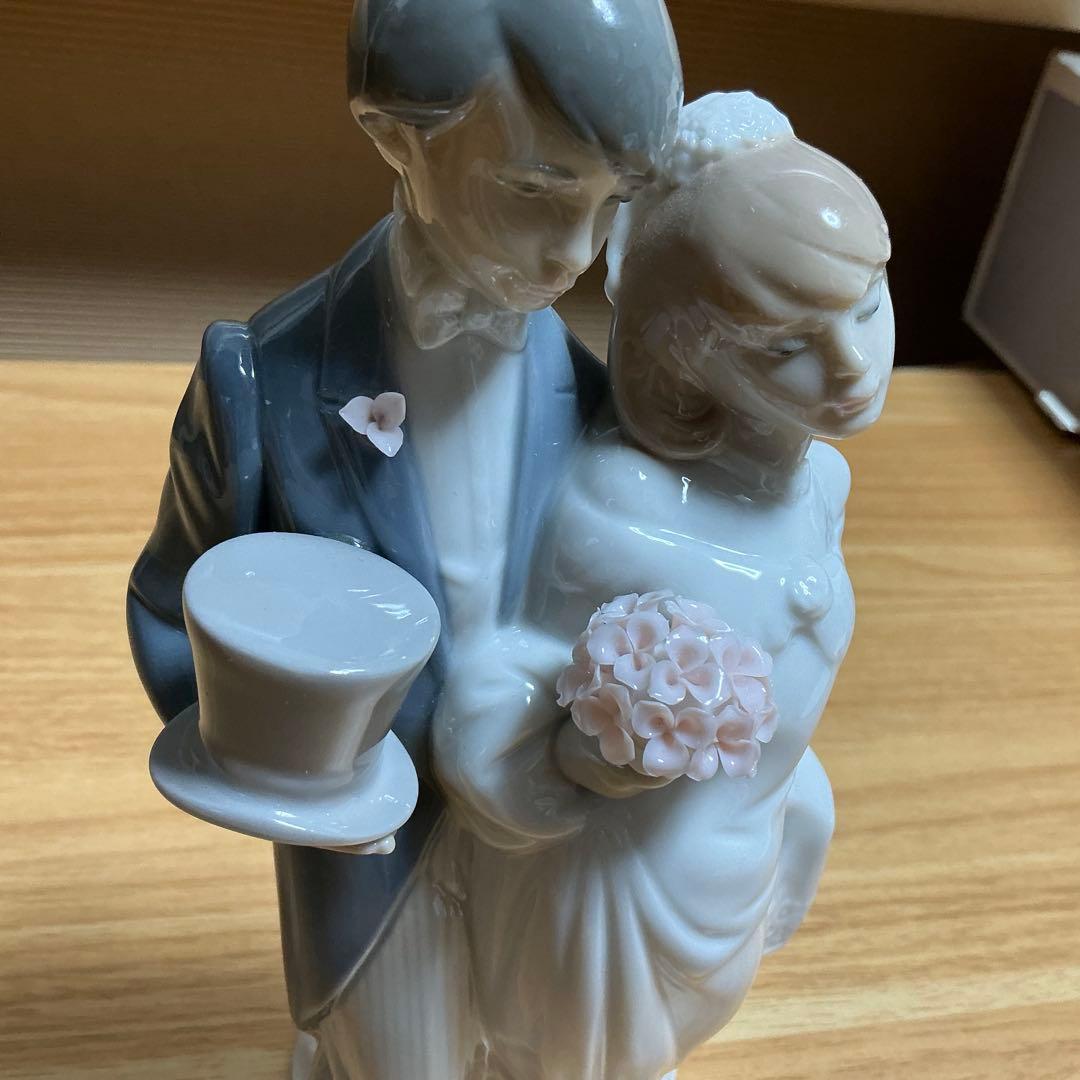 LLADRO リヤドロ ウェディング人形 陶器製『祝福の鐘の音』
