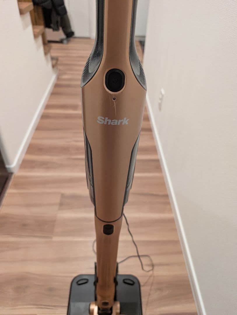 Shark キャニスター掃除機 ゴールド ノズル4種付き