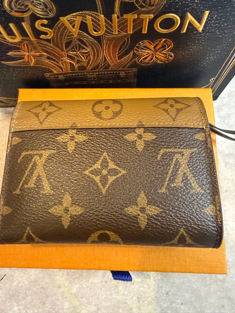 箱袋付.ルイヴィトン ヴィクトリーヌ モノグラムリバース 折り財布