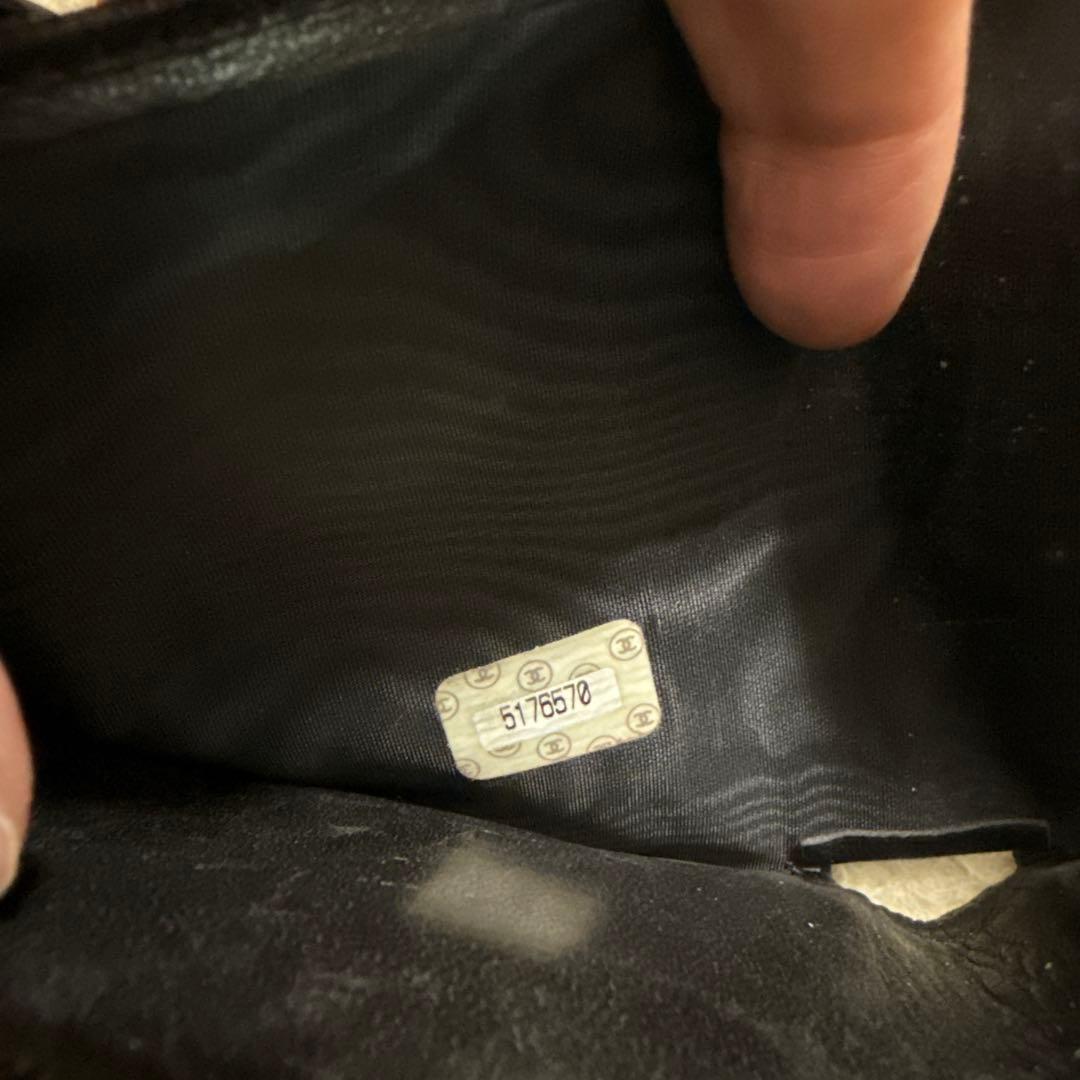 CHANEL 二つ折り財布 ブラックレザー