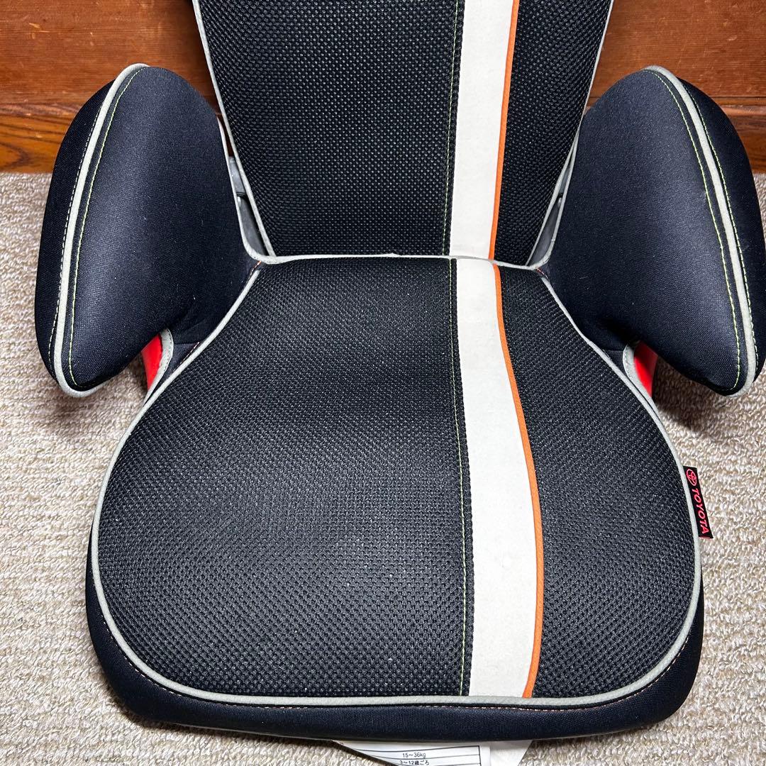 美品 ジュニアシート トヨタ純正 TOYOTA 3歳～12歳 TAKATA