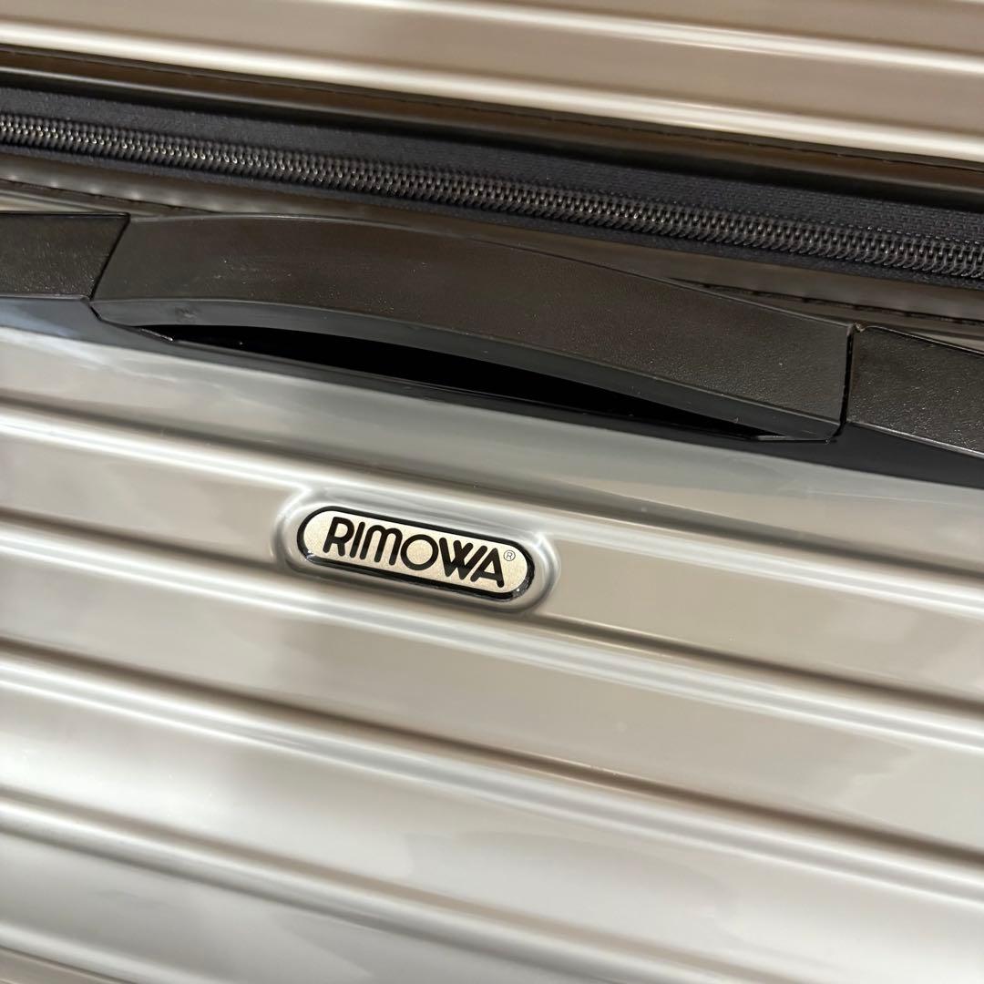 リモワ　サルサ　104L 2輪　シルバー　グレー　最大容量　キャリーケース