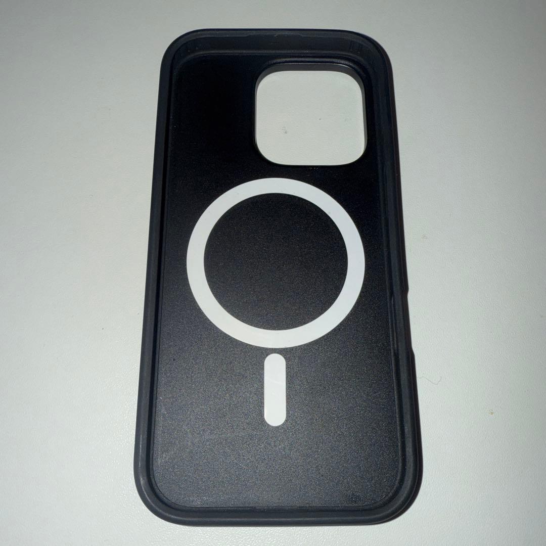 ケースティファイ　ハロキティ　50周年　iPhone16pro magsafe