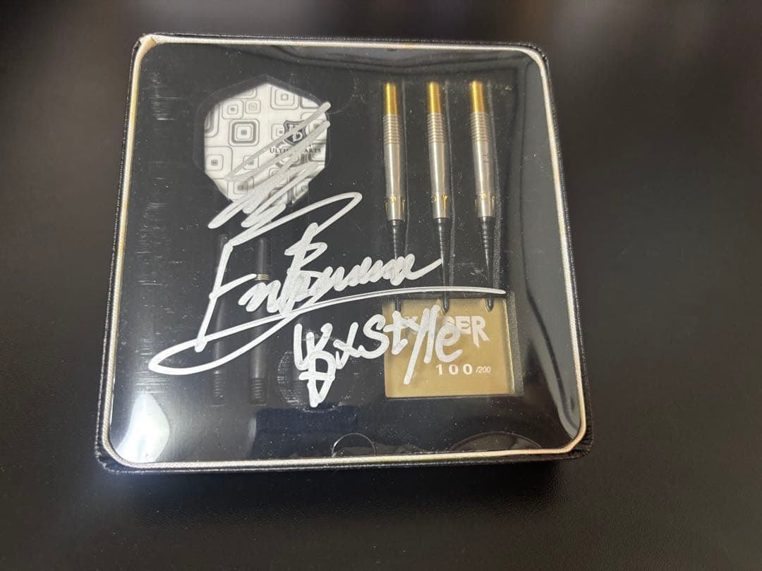 ULTIMA DARTS 限定コレクション 100mm