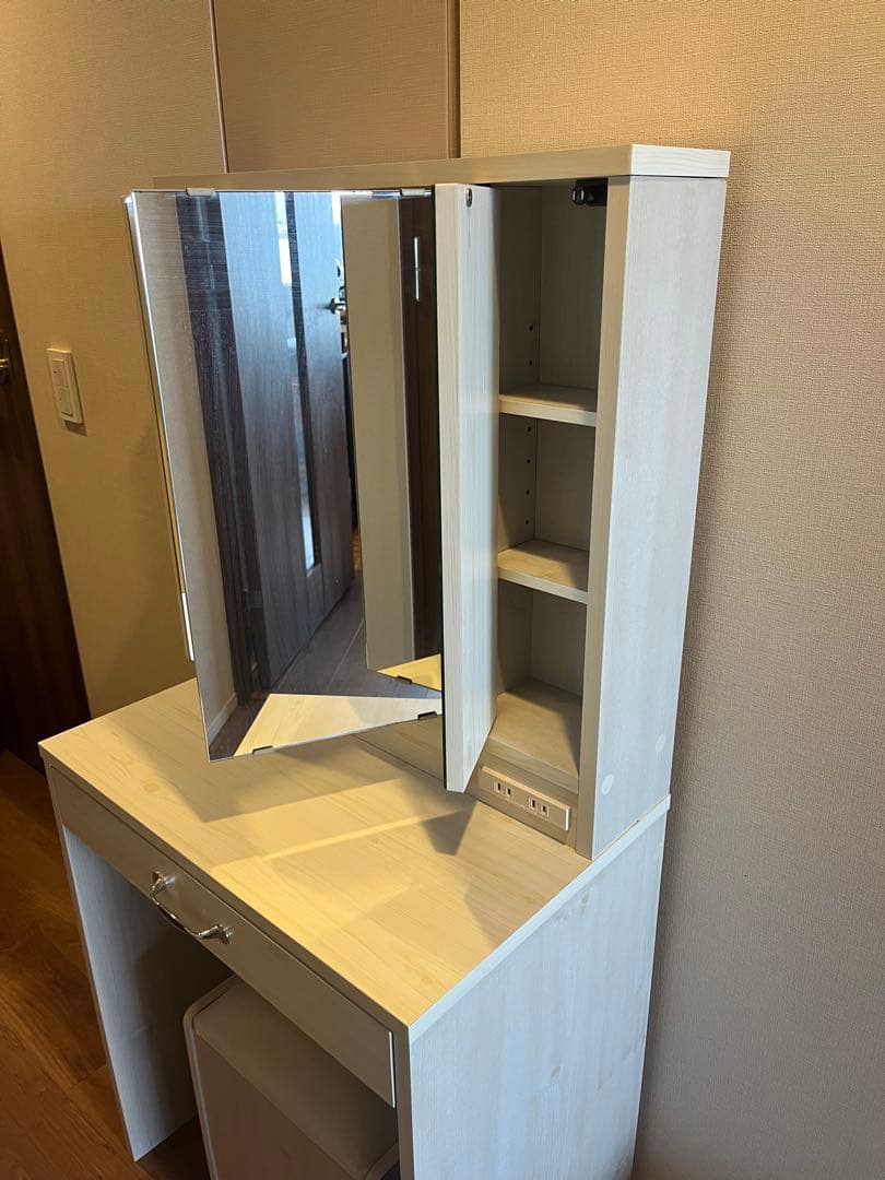 ホワイト三面鏡ドレッサー 引き出し付き