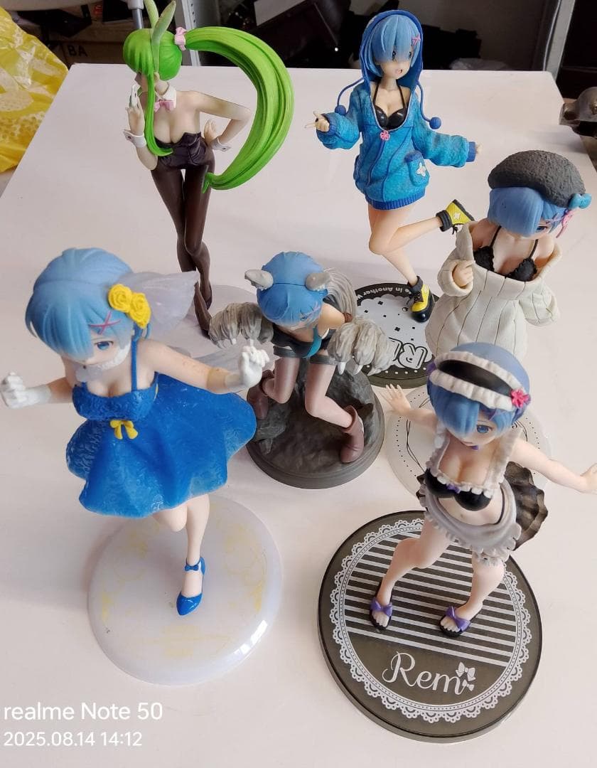 アニメキャラクター フィギュアセット。6体