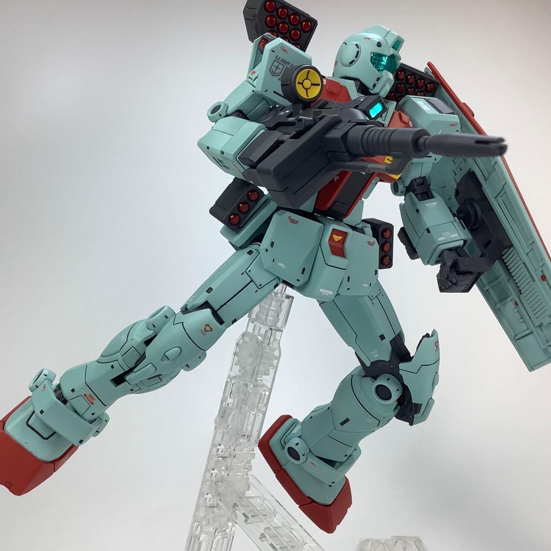HG RGM-79 ジム【ショルダーキャノン装備/ミサイルポッド装備】
