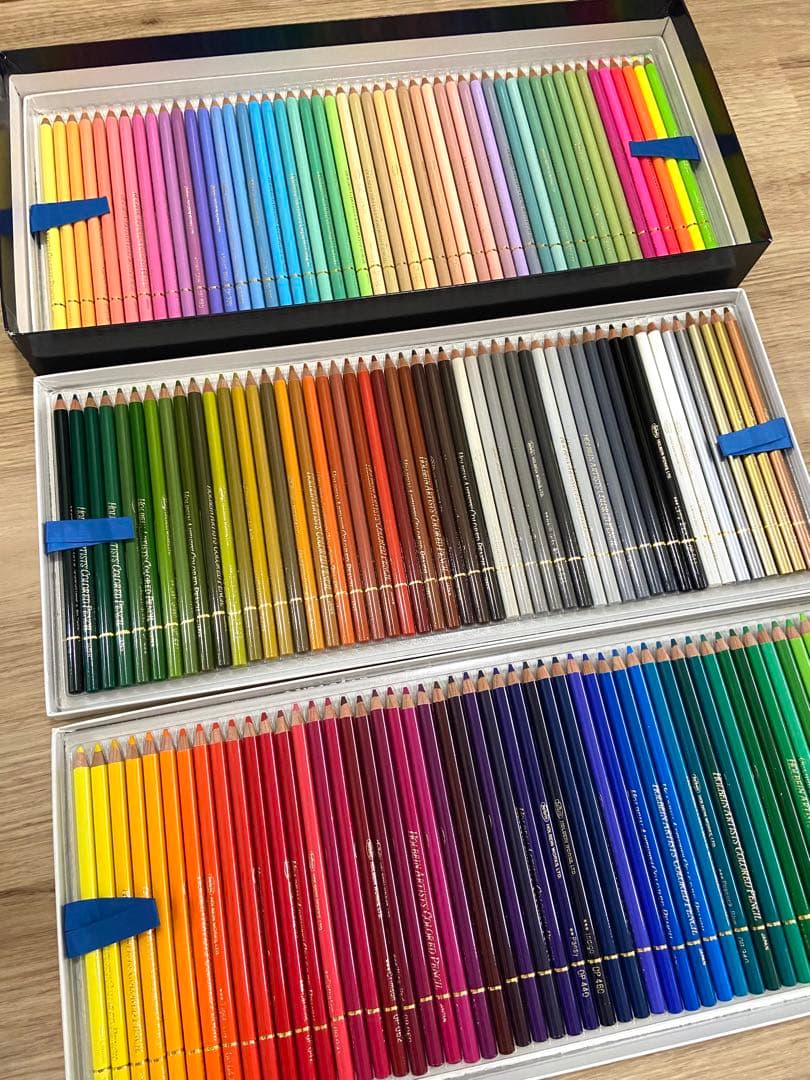 Holbein Artist's Colored Pencil 150色セット