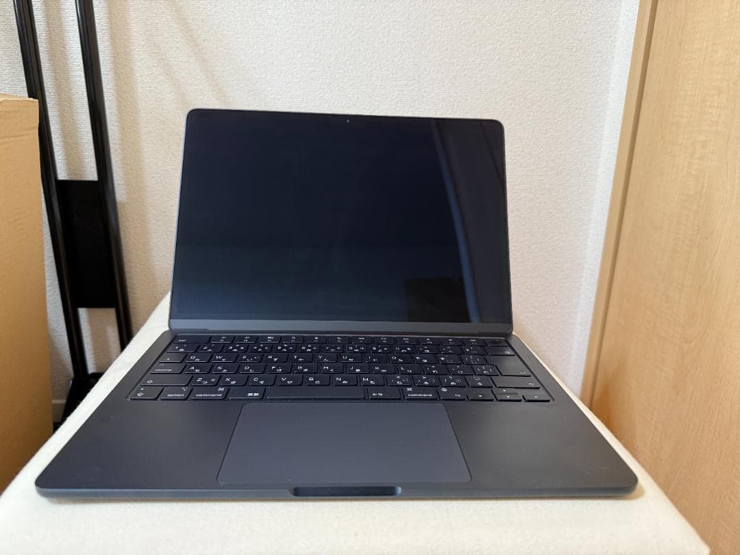 MacBook Air 13.6インチ M2・メモリ8GB・SSD256GB