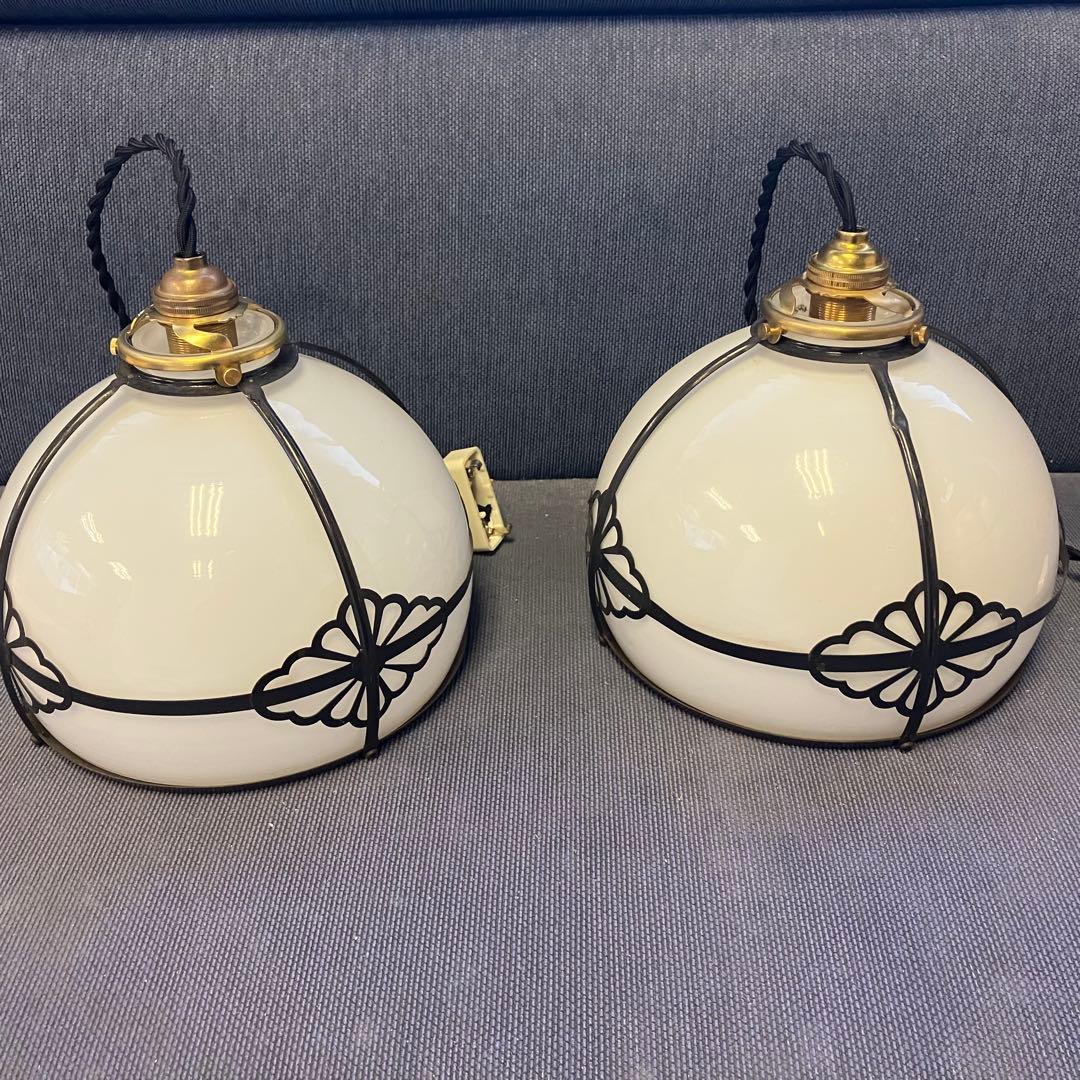 アンティーク　乳白色ガラスシェード　ペンダントライト　レトロ　2個セット