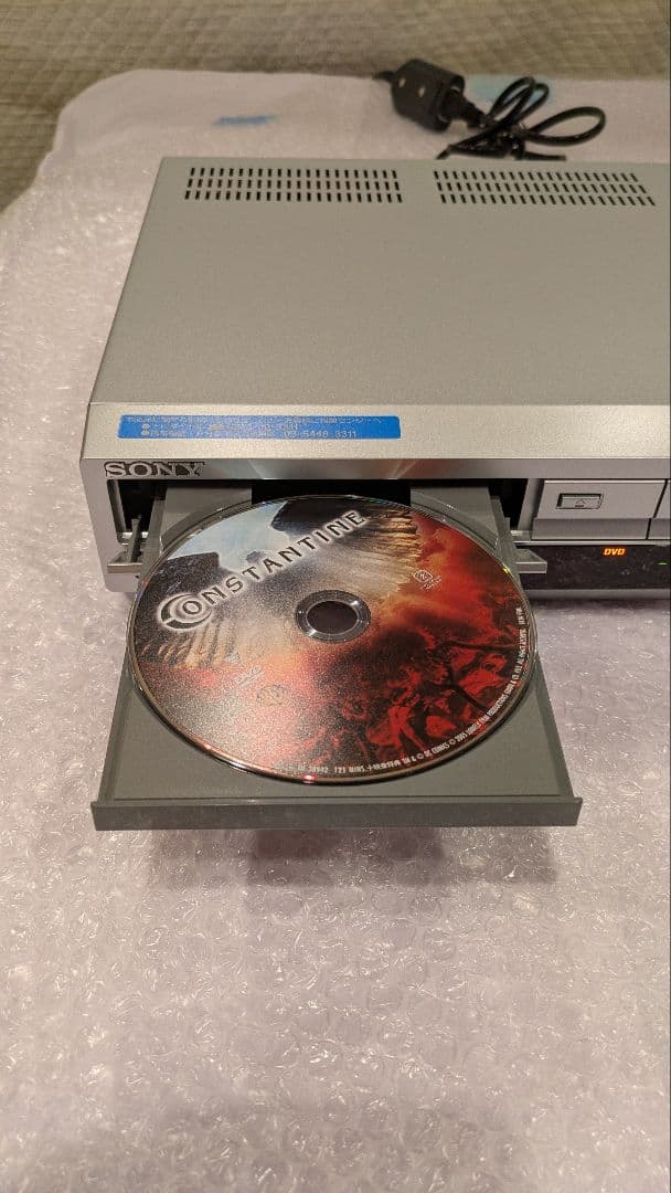 ソニーDVDプレーヤー/VHSビデオカセット一体型レコーダー　SLV-D393P