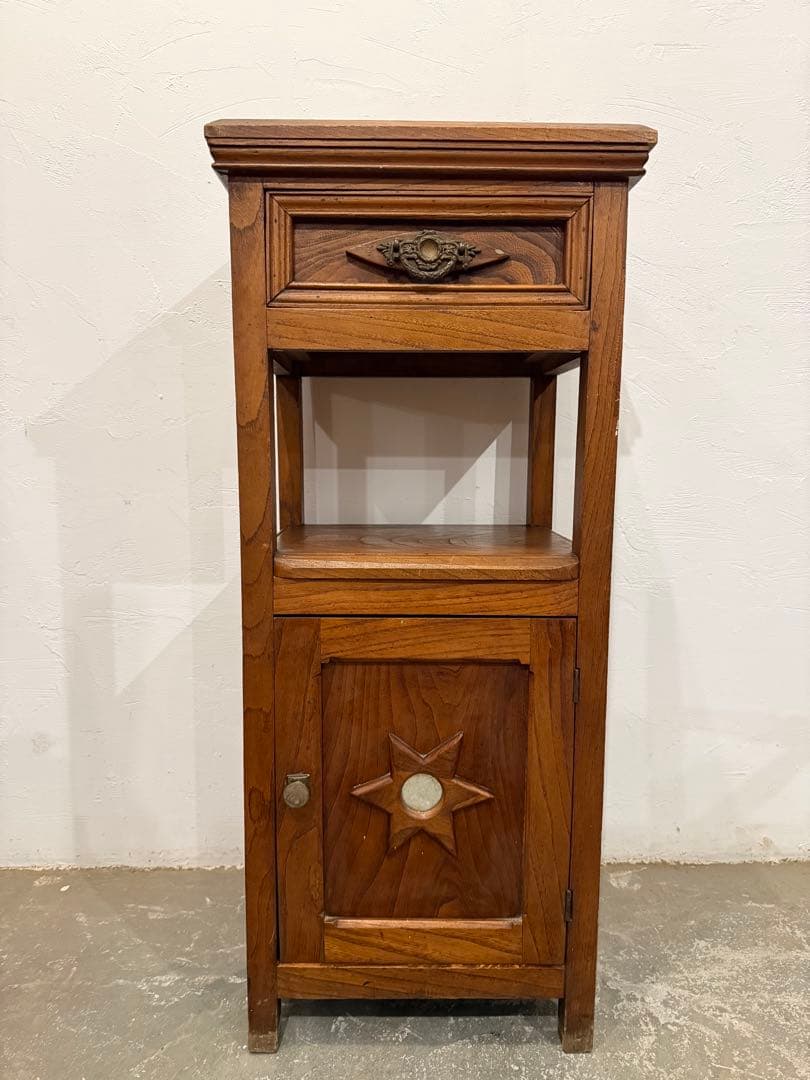 ヴィンテージ　木製サイドテーブル　ベッドサイドテーブル　フランス