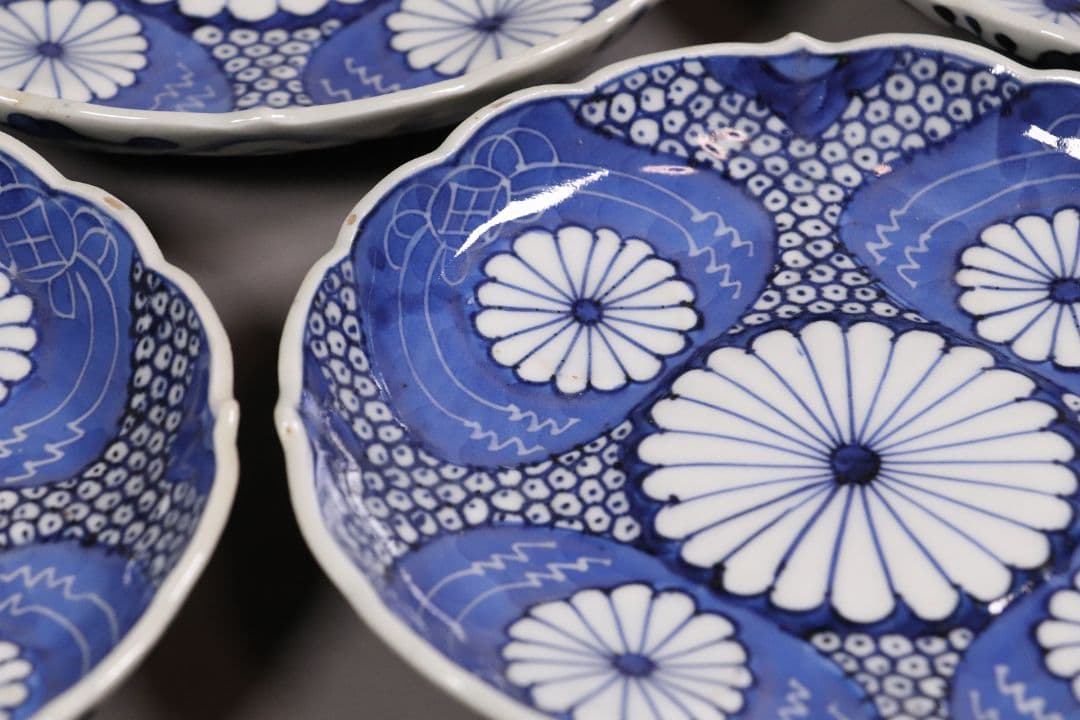 江戸 古伊万里 染付なます皿 十客 18cm 菊花浮文 鹿の子 中皿 MA167