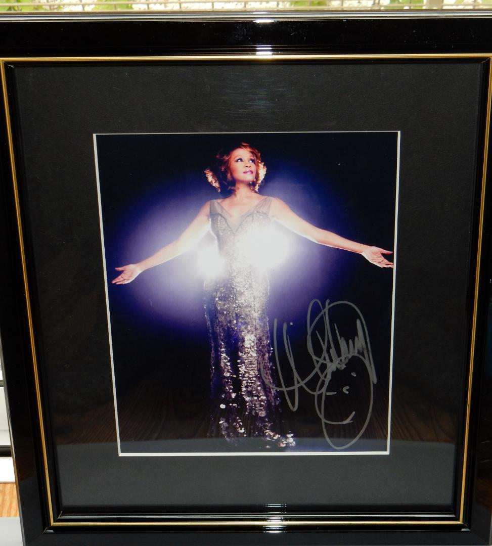 ＊最終価格＊　ホイットニー・ヒューストン　サイン入りポートレート　証明書付き