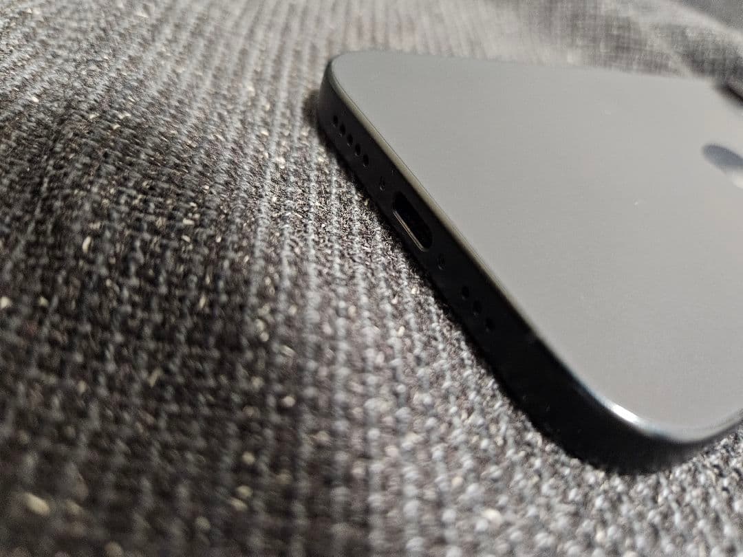 iPhone 16 128GB ブラック 本体 バッテリー容量100%