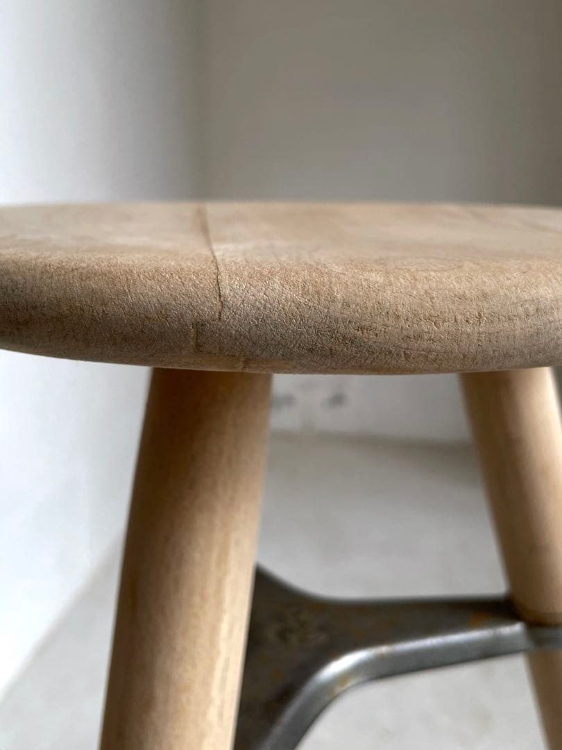 古い三本脚スツール 丸椅子　レトロ　古道具　アンティーク
