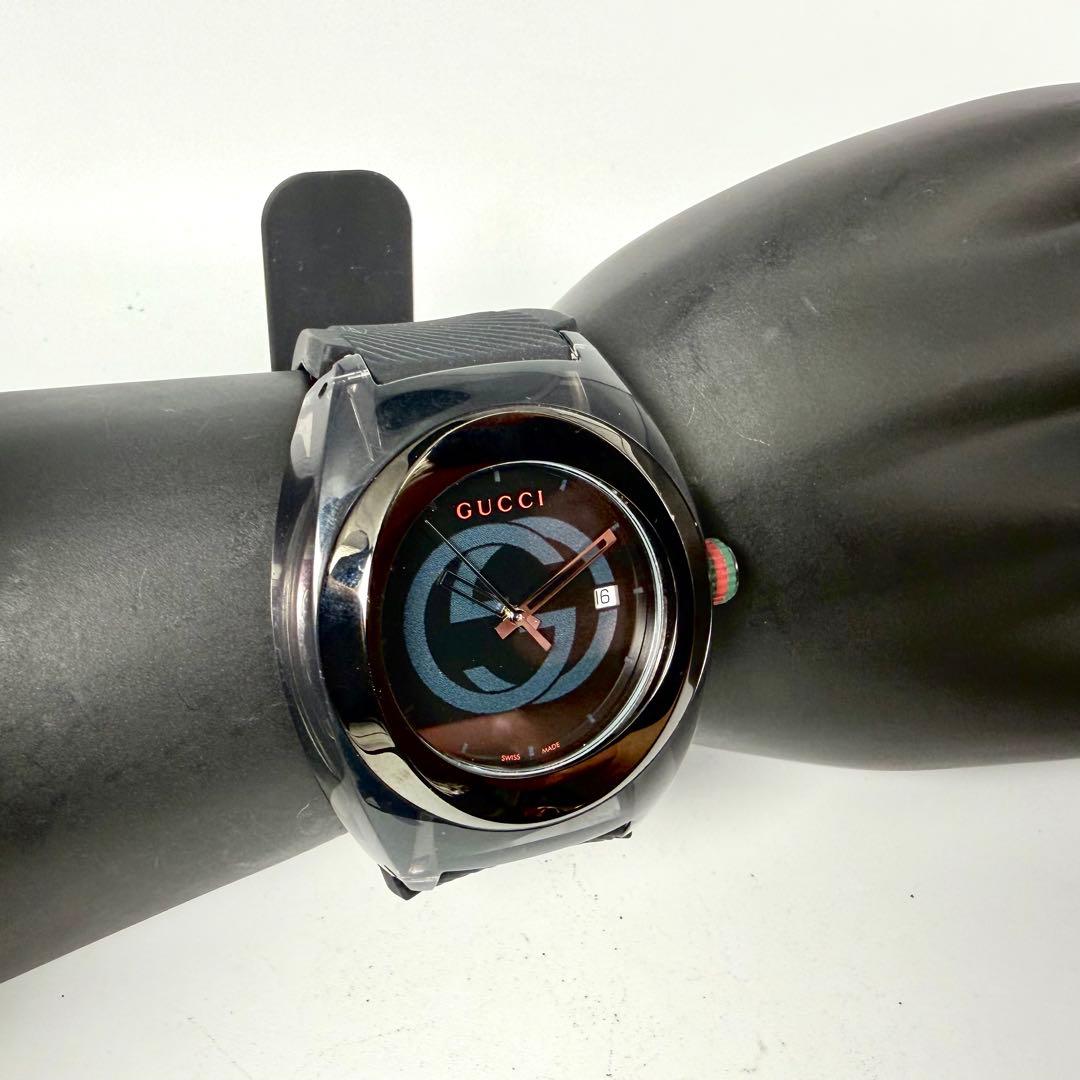 【美品/稼働品】グッチ シンク137.1 腕時計 シェリーライン ロゴ文字盤