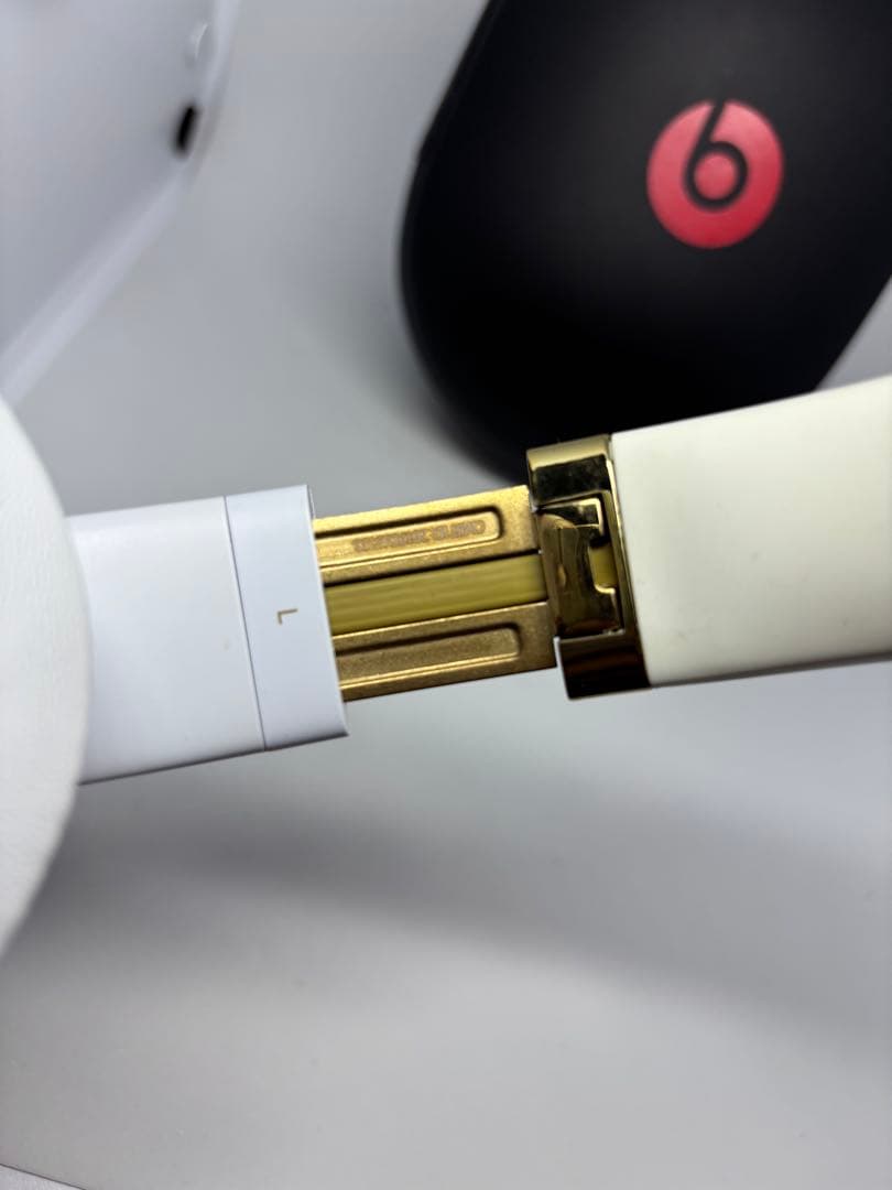 【超美品】 Beats Studio3 Wireless ホワイト　ケース付き