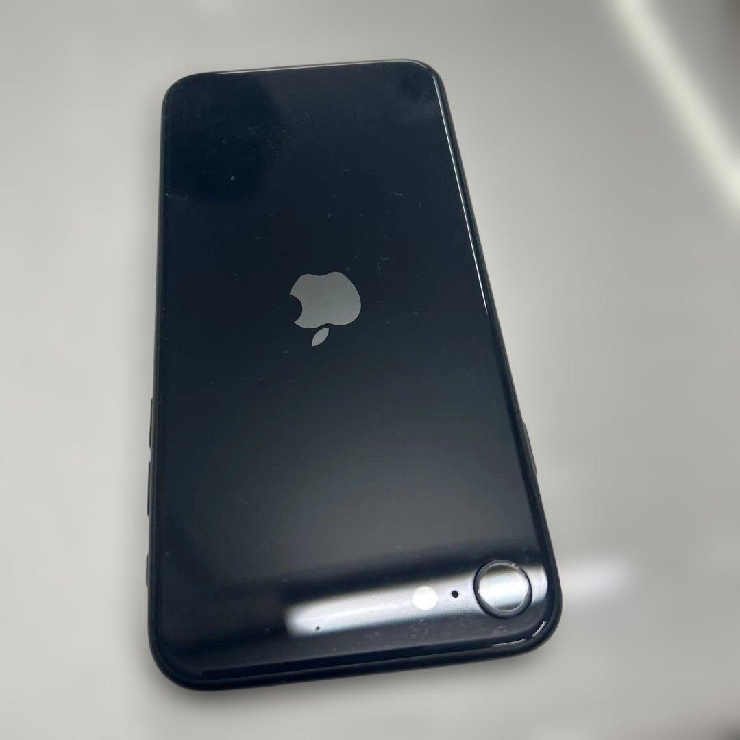 iPhone SE 第三世代　バッテリー100%