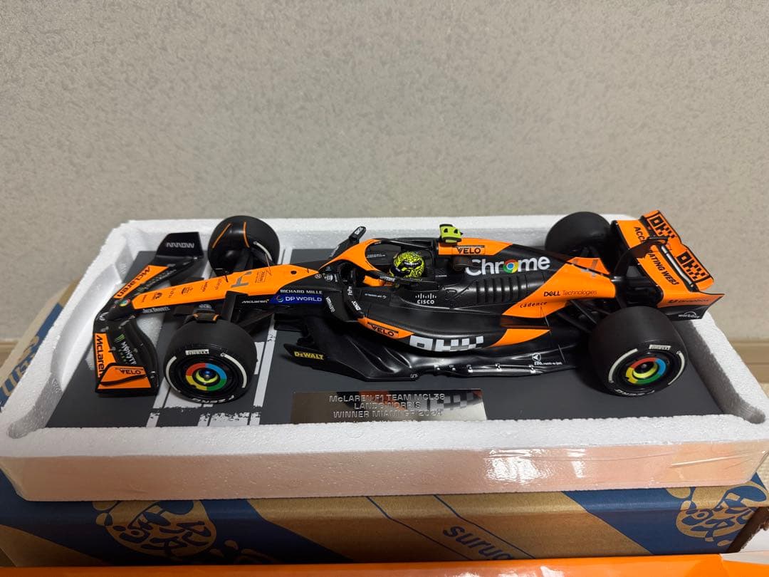 ミニチャンプス　1/18 マクラーレン　ランド・ノリス　マイアミGP 初優勝