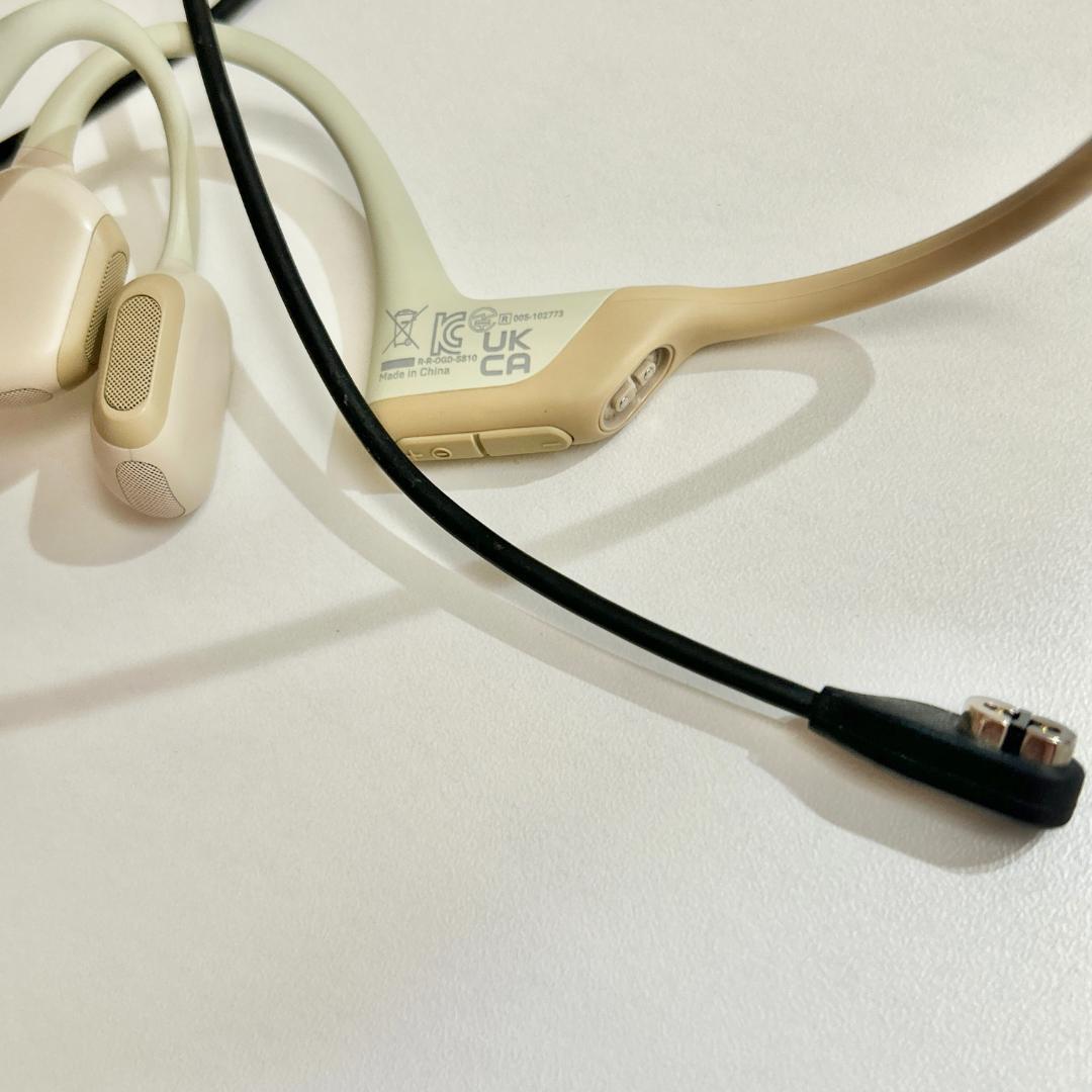 使用頻度少★ Shokz OpenRun Pro 骨伝導イヤホン ベージュ