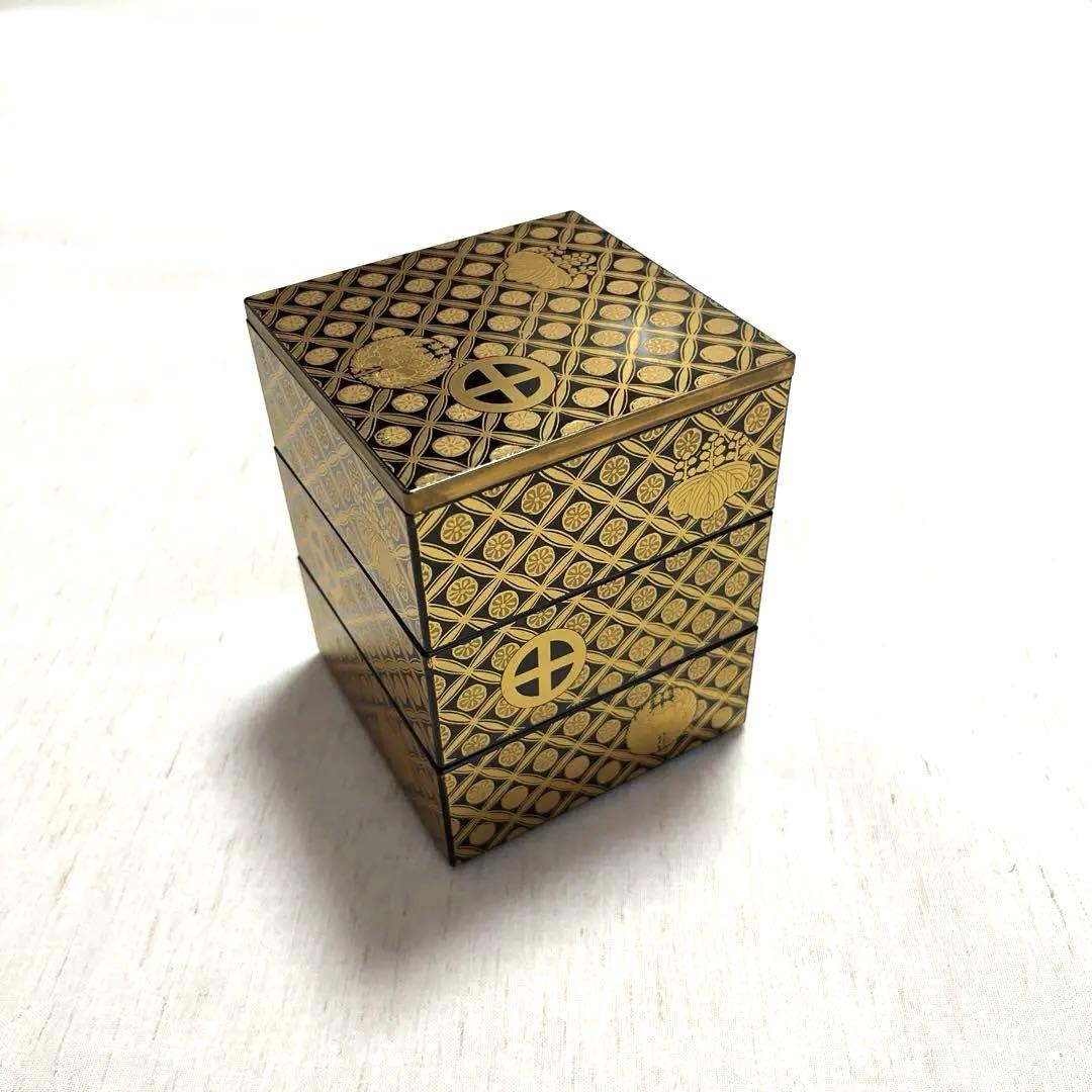 値下げしました！限定工芸品　丸十桐牡丹紋七宝繋蒔絵柄三段重