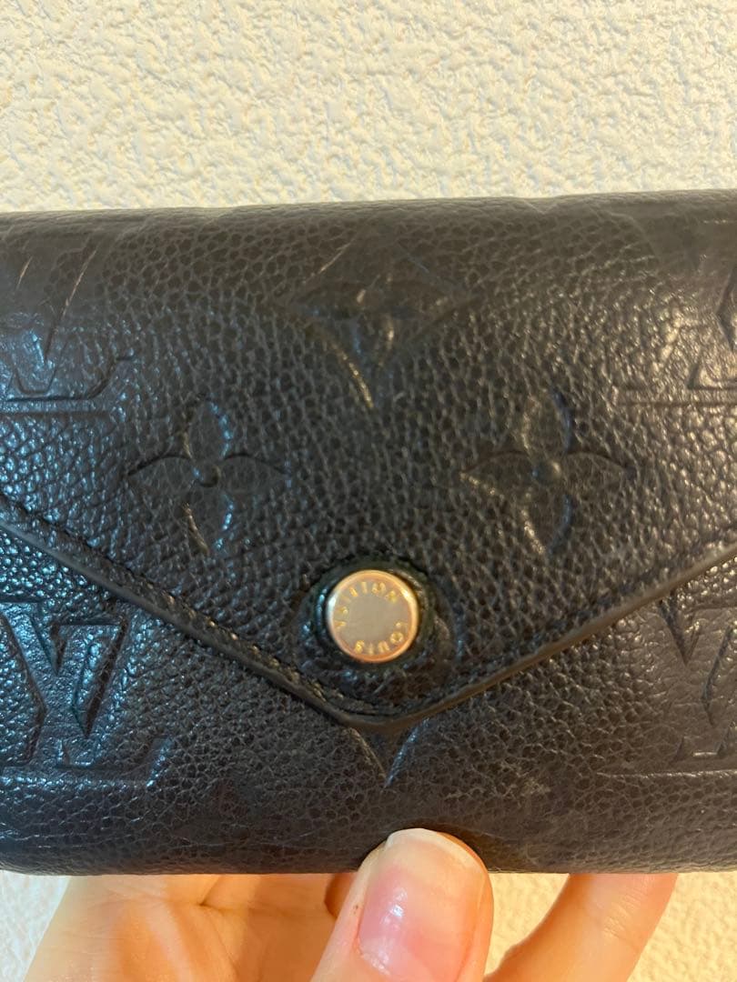 LOUIS VUITTON ポルトフォイユ　ヴィクトリーヌ　黒