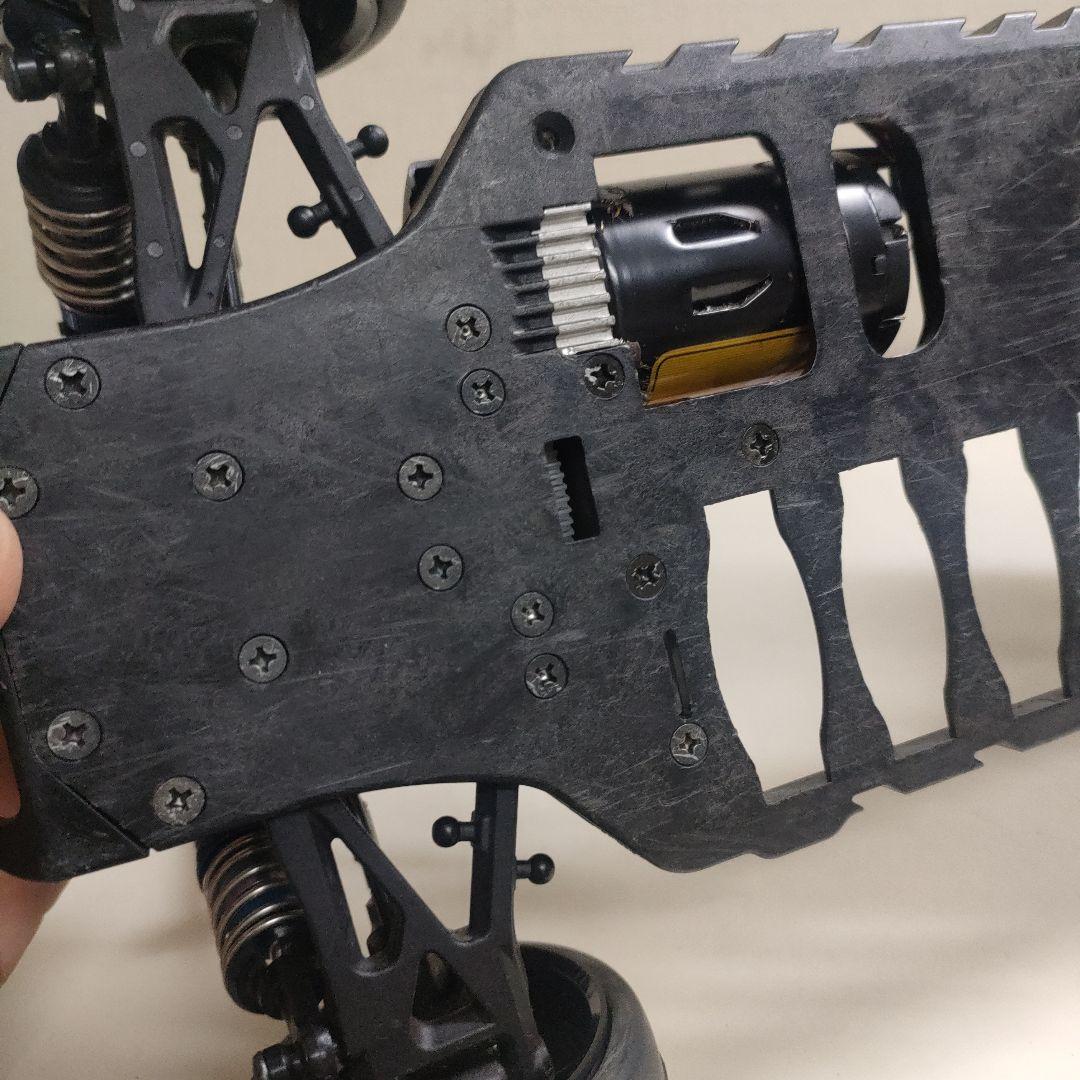 ヨコモドリフトパッケージシャーシ、おまけボディ付き