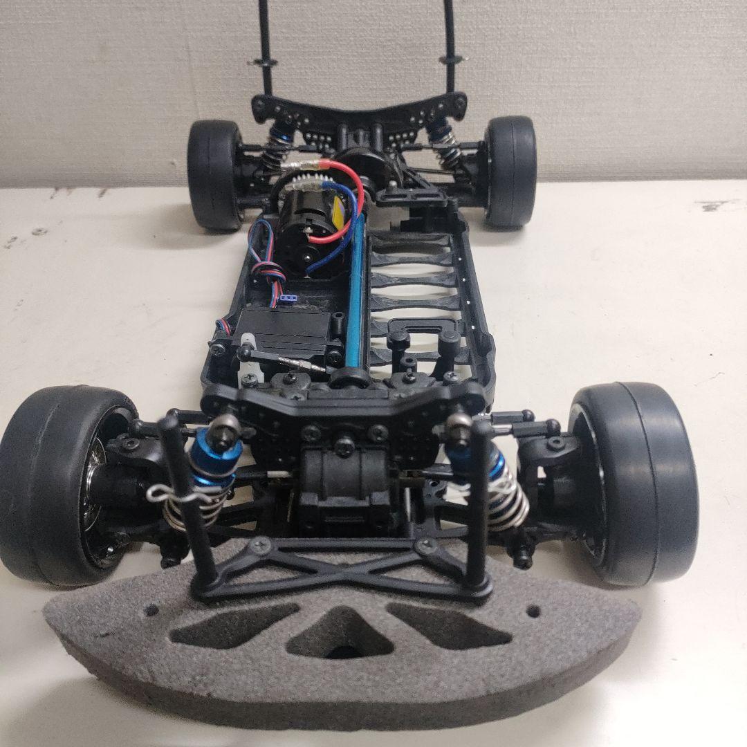 ヨコモドリフトパッケージシャーシ、おまけボディ付き