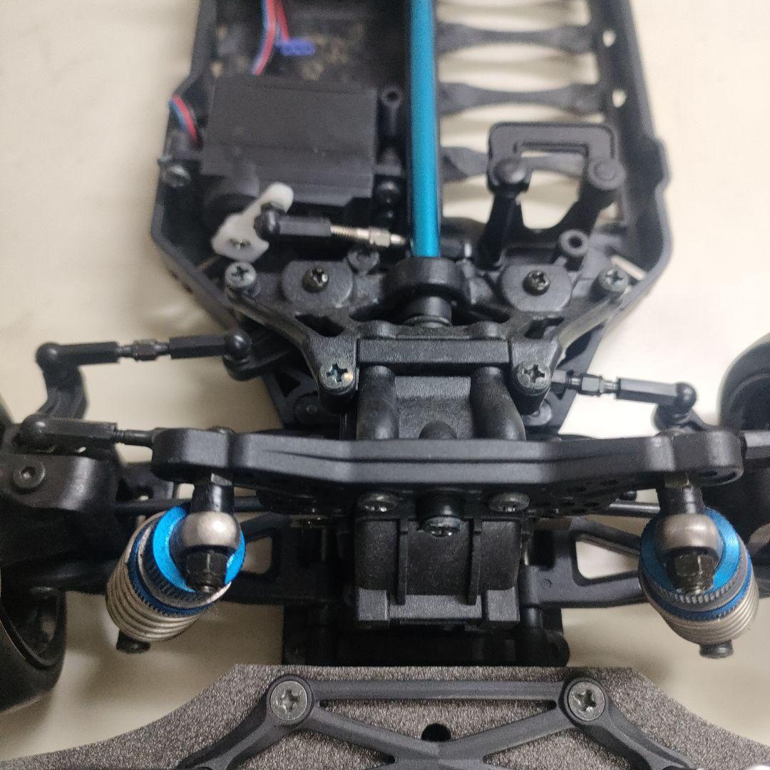 ヨコモドリフトパッケージシャーシ、おまけボディ付き