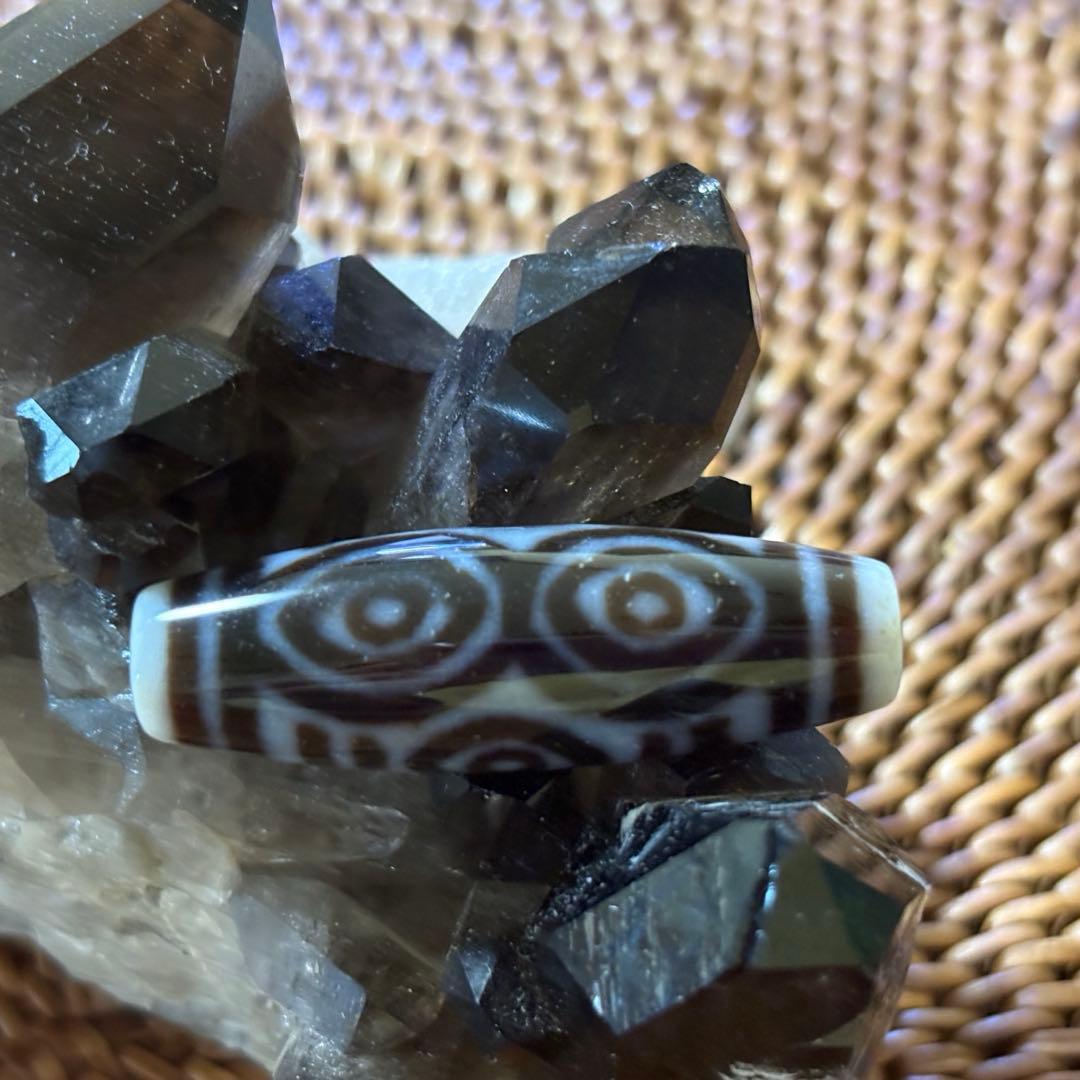 希少✩.*˚白ベース 龍眼天珠(*´˘`*)