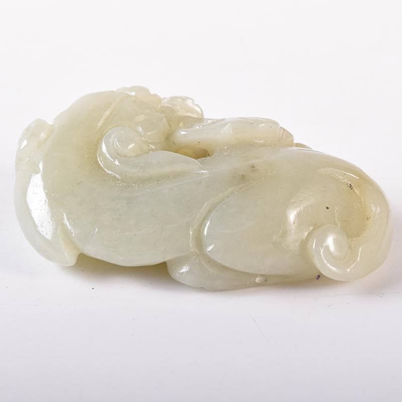 中国　玉石彫刻　神獣　根付　紙鎮　置物　C　8599E