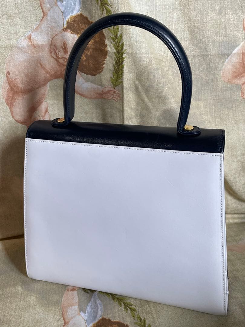 あおい　美品　フェラガモ ２way ハンドバックorショルダーバック