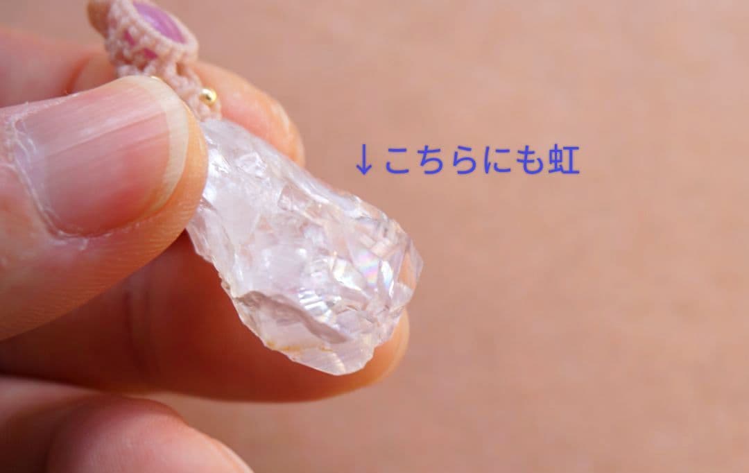 《春の妖精》ピンクアメジスト原石　ペリドット　ルビー　マクラメ　ネックレス