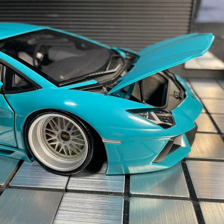 オートアート1/18 ランボルギーニ AVENTADORLP700-4 カスタム