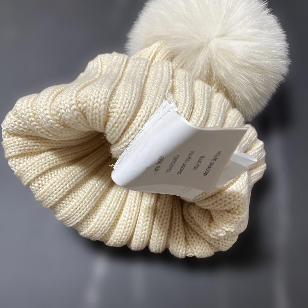 ✨極美品✨MONCLER ポンポン付きニット帽 アイボリー