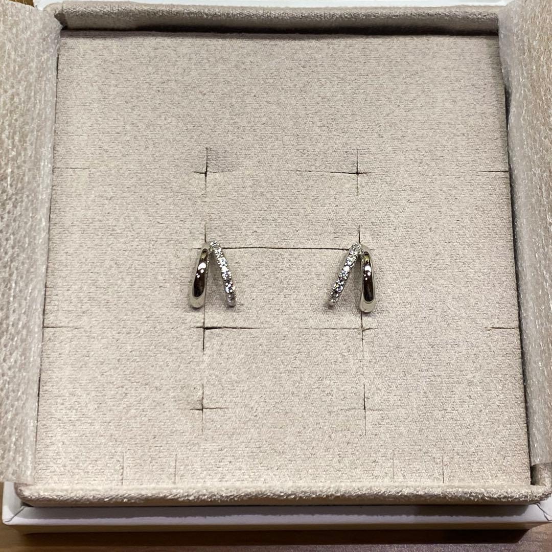 ete ビジューダブルピアス