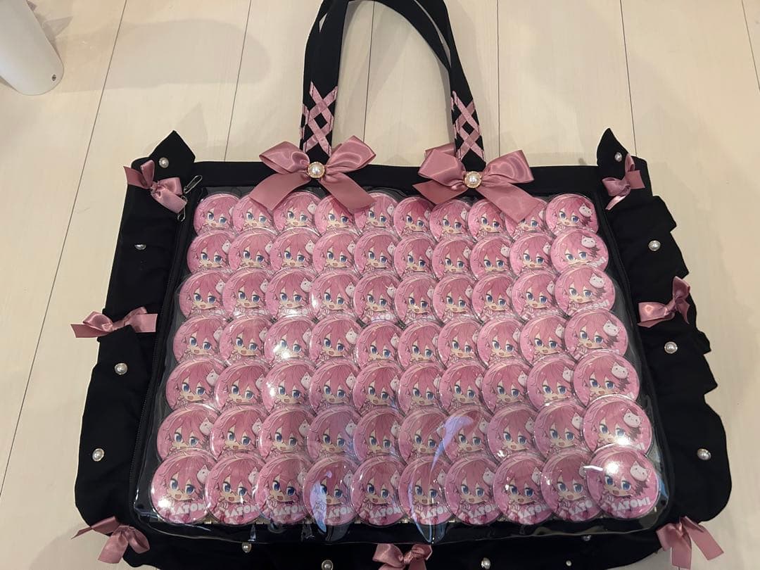 さとみくん缶バッジ2022年 Summer ver.!!A3痛バッグ黒